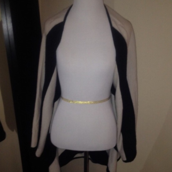 Bebe - Cashmere Cover - Picture 3 of 4